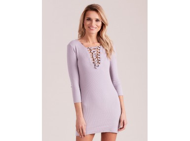 Robe avec un décolleté à lacets - beige foncé