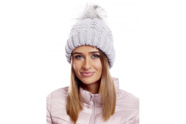 Casquette gris clair