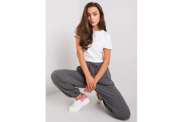 Ensemble gris foncé