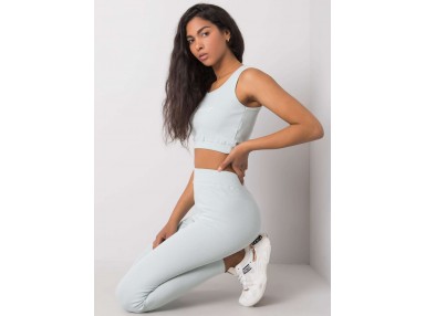 Ensemble bleu clair