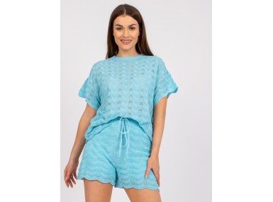 Ensemble bleu clair