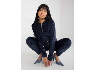 Ensemble bleu marine