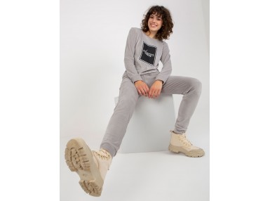 Ensemble gris clair