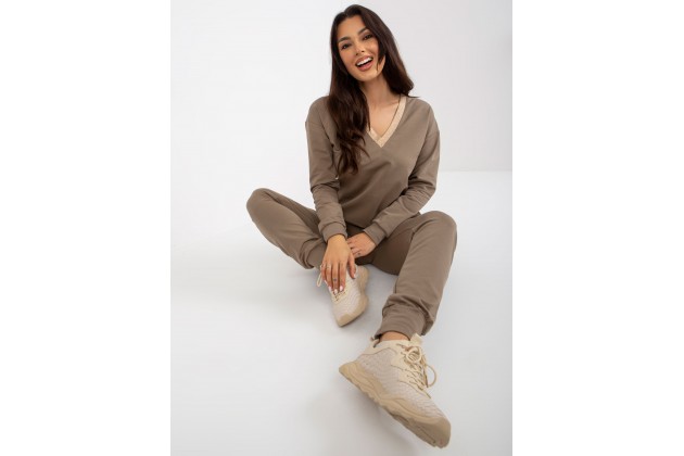 Ensemble beige foncé