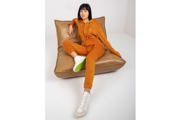 Ensemble jaune foncé
