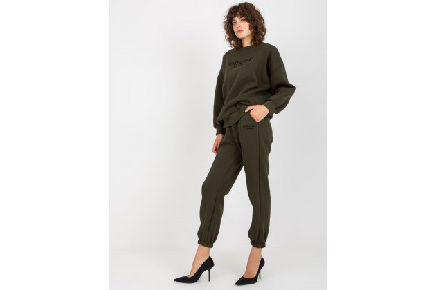 Ensemble kaki