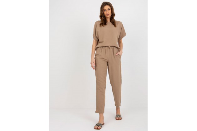 Ensemble beige foncé