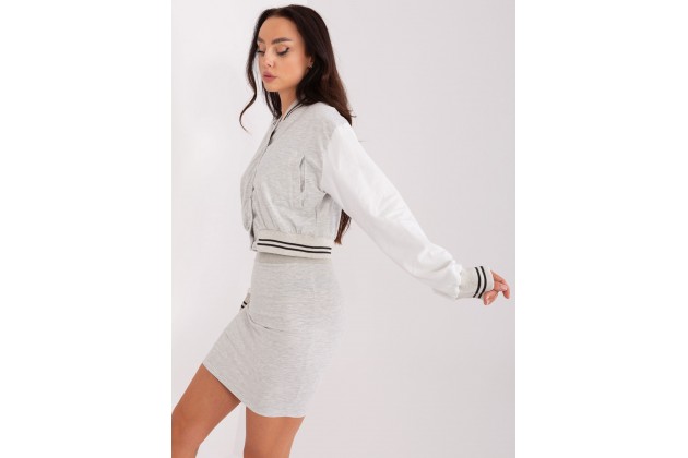 Ensemble gris clair