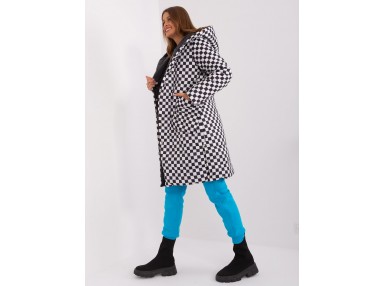 Veste noire et blanche