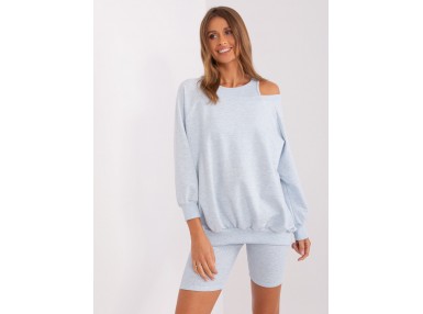Ensemble bleu clair